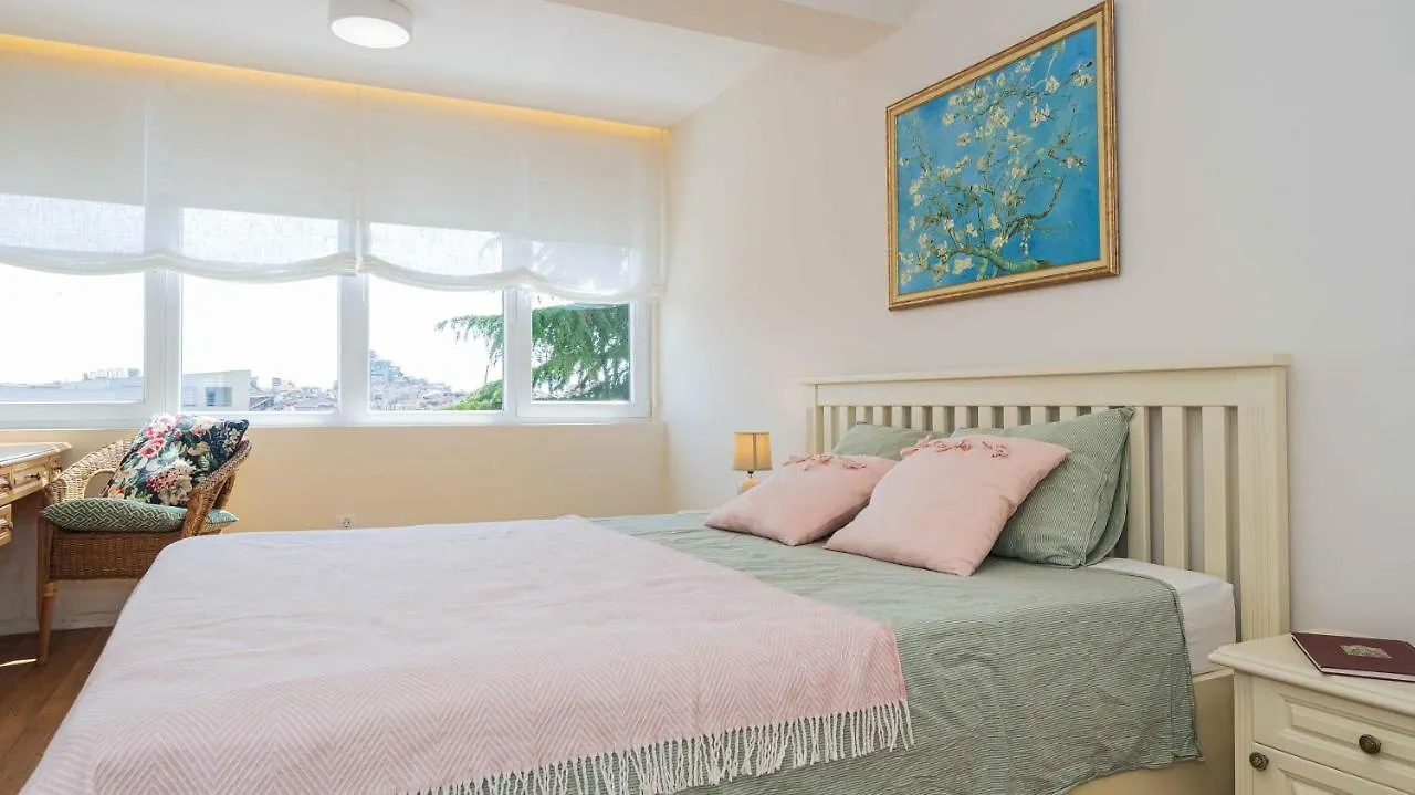 Central Deluxe Apartment Burgas City 0*,  Bulharsko